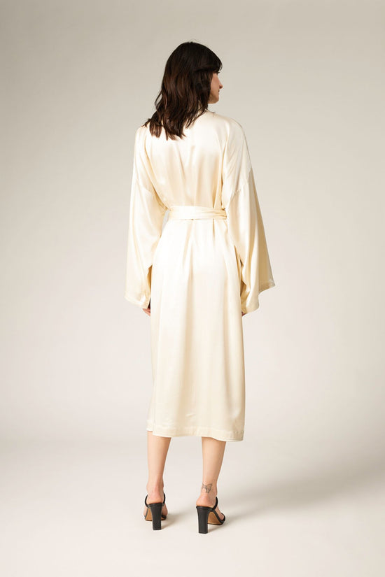 CHAMPAGNE -- Asher Silk Women’s Robe